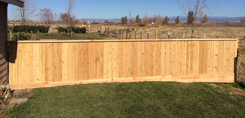 How Quality Fencing Enhances Residential and Commercial Properties